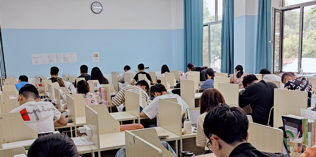 黄南考研寄宿学校-学习氛围